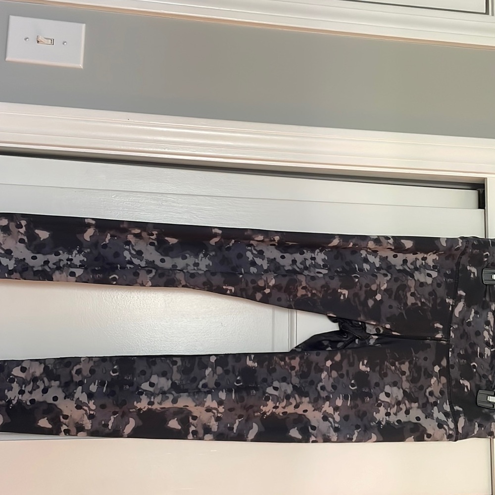 Black/Grey Camo Leggings